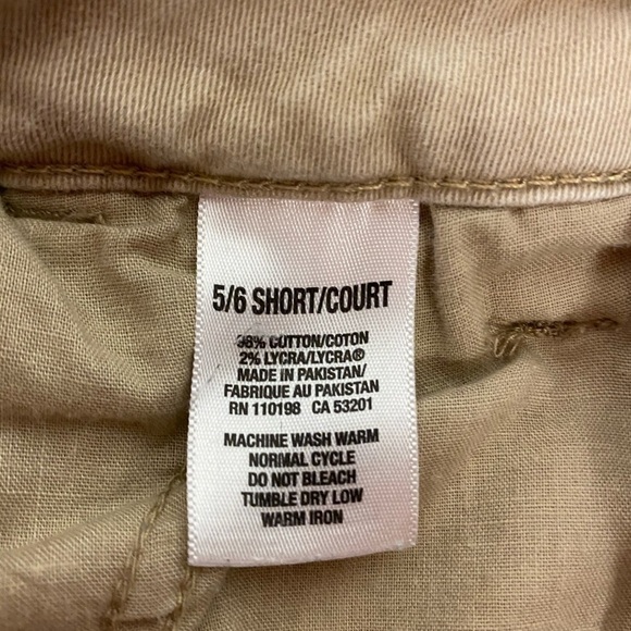 Aeropostale Stretch 5/6 Short Khaki Dress Pants - Picture 9 of 10
